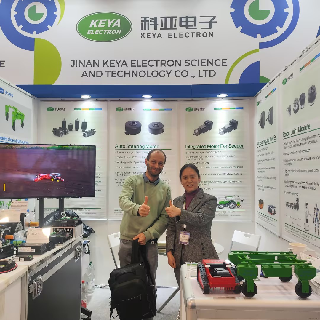 keya-electronics-agritechnica-meeting-with-european-client (2) keya-electronics-agritechnica-meeting-with-european-client (2)